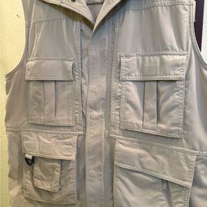 TravelSmith Khaki Multi-Pocket Vest
